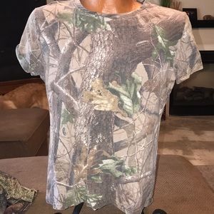Ivory outfitters camo shirt size extra large 16/ 18